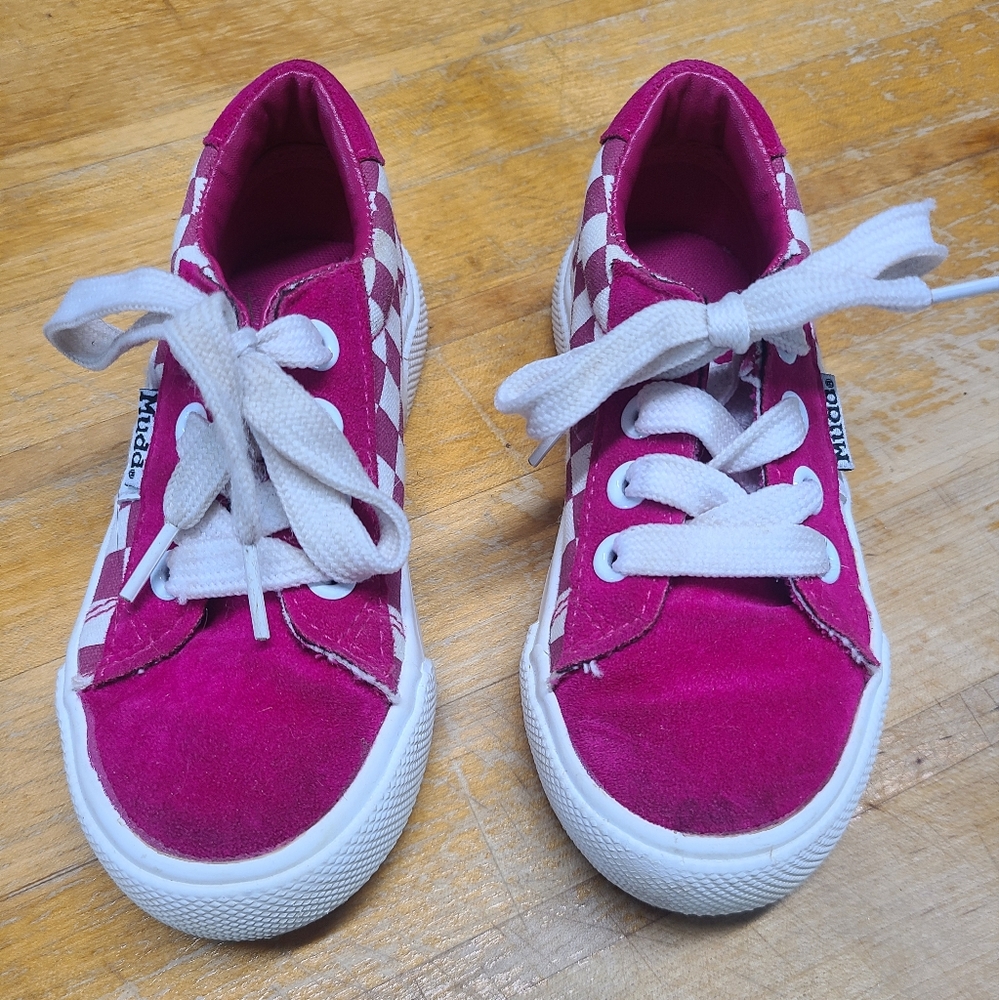 Girls Mudd Pink and White Checker Sneakers - gently used